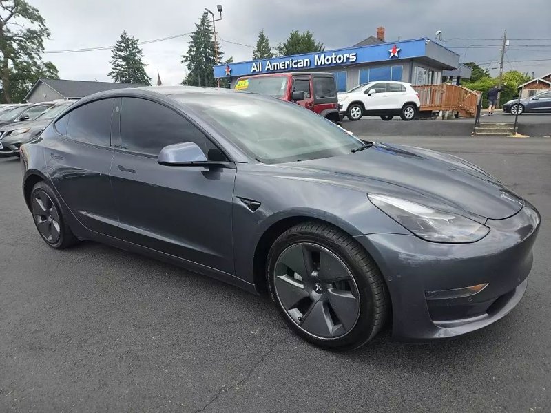 Used 2021 Tesla Model 3 Standard Range Plus image 1