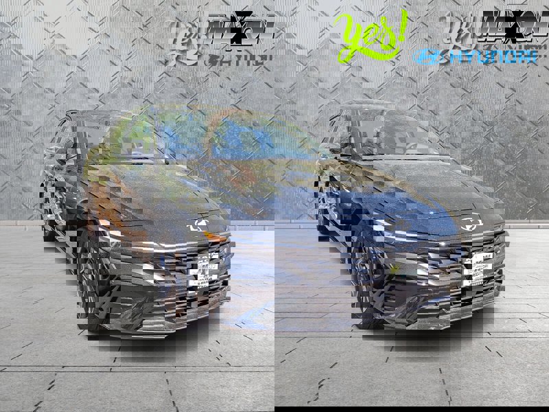 Certified 2025 Hyundai Elantra SEL image 1