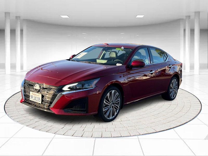 Certified 2024 Nissan Altima 2.5 SL image 1