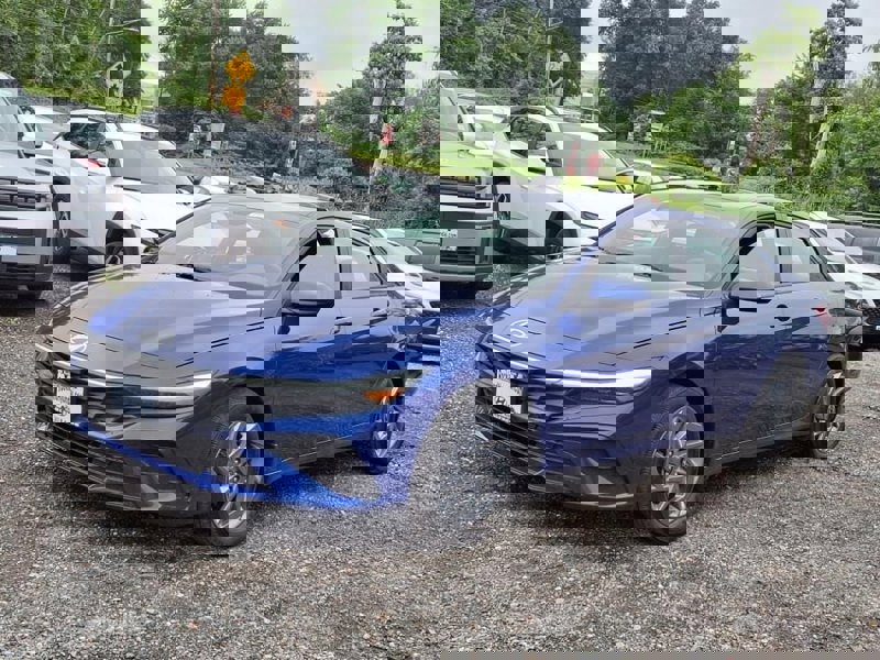 Certified 2024 Hyundai Elantra SEL image 1