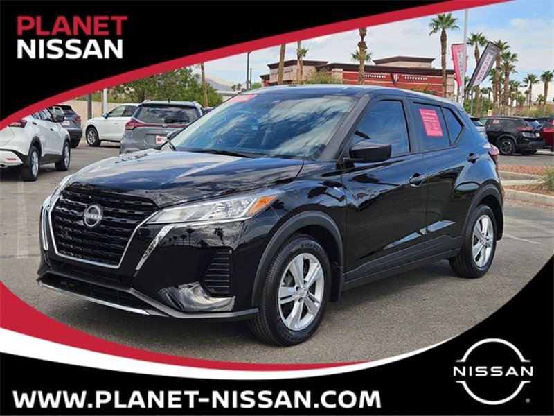 Certified 2025 Nissan Kicks Play S image 1