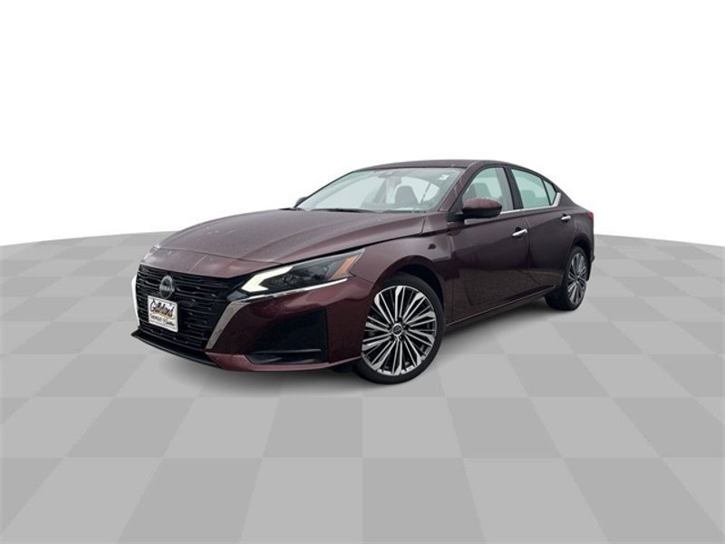 Used 2024 Nissan Altima 2.5 SL image 1