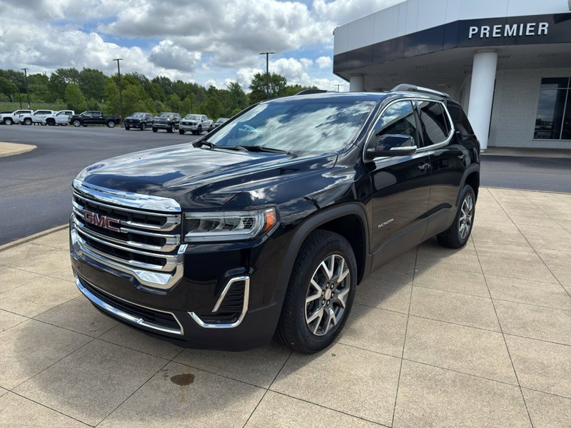 Certified 2022 GMC Acadia SLE w/ Driver Convenience Package image 1