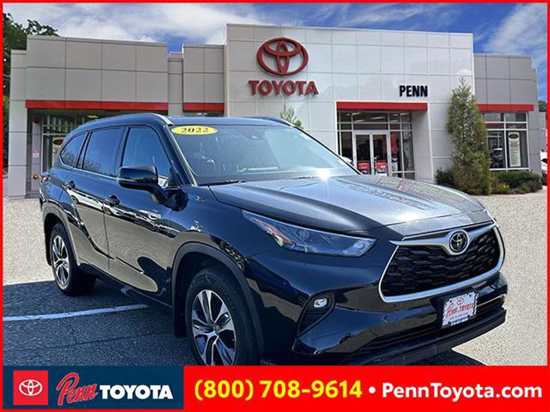 Certified 2022 Toyota Highlander XLE image 1