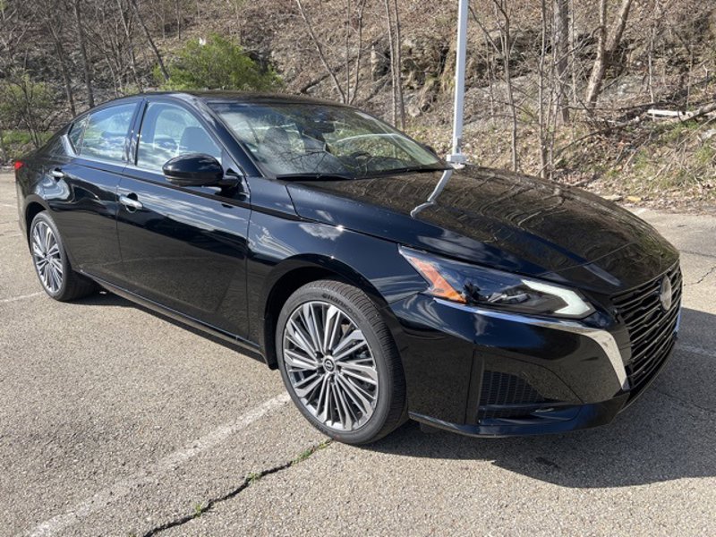 Certified 2024 Nissan Altima 2.5 SL image 1