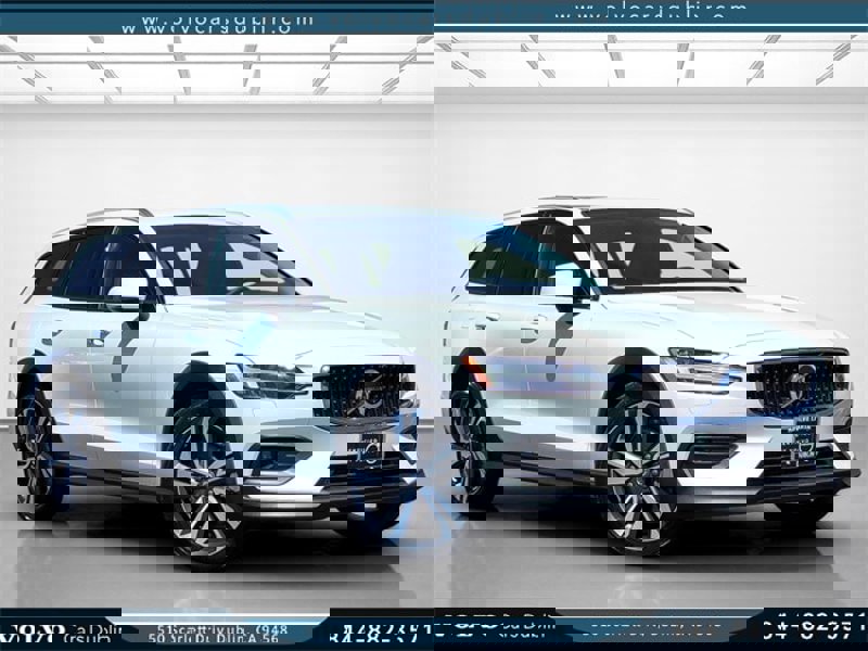 Certified 2024 Volvo V60 B5 Cross Country Plus image 1