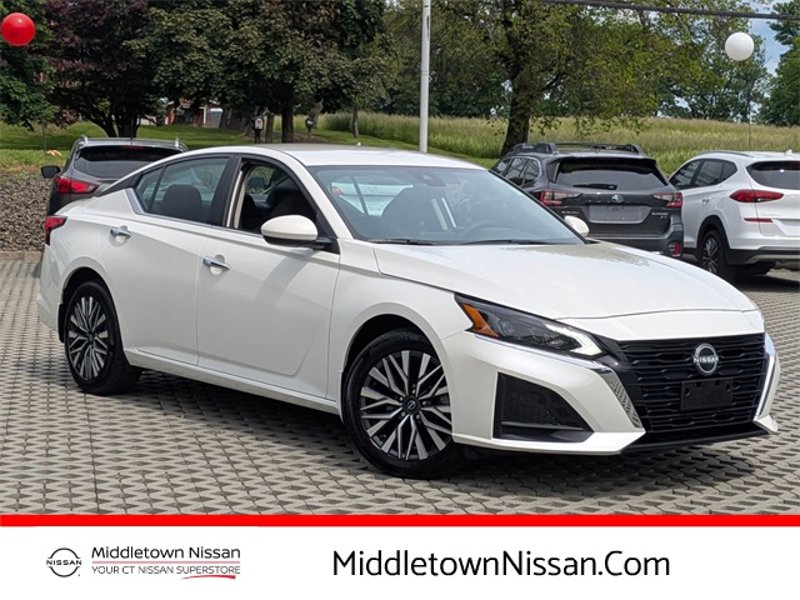 Certified 2023 Nissan Altima 2.5 SV image 1