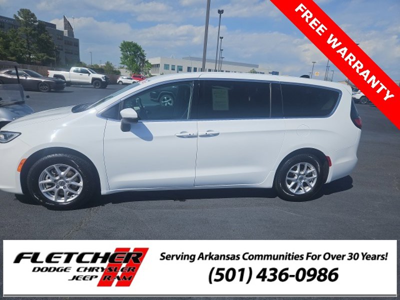 Certified 2023 Chrysler Pacifica Touring-L image 1