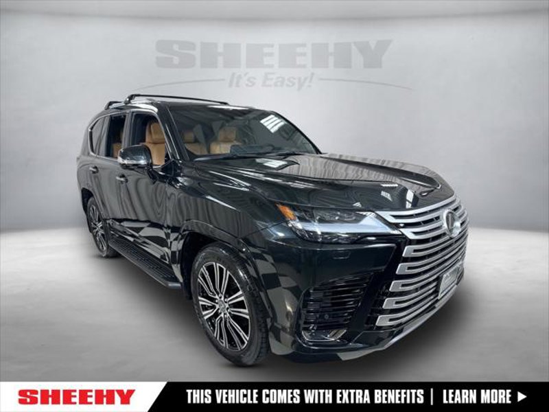 Certified 2025 Lexus LX 600 4WD w/ Luxury Package image 1