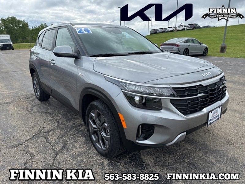 Certified 2024 Kia Seltos LX image 1