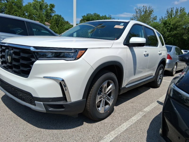 Used 2025 Honda Pilot EX-L image 1