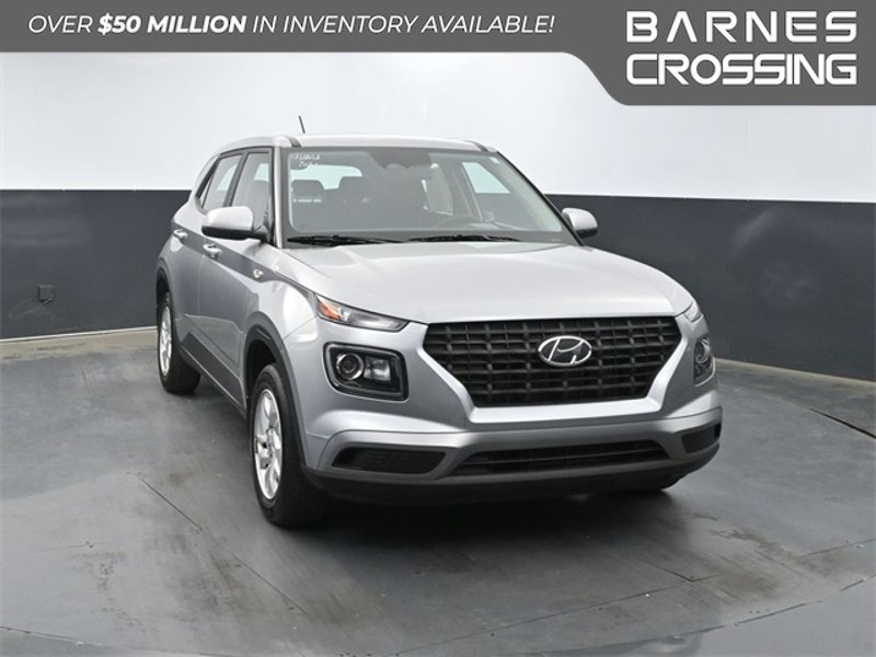 Certified 2024 Hyundai Venue SE image 1