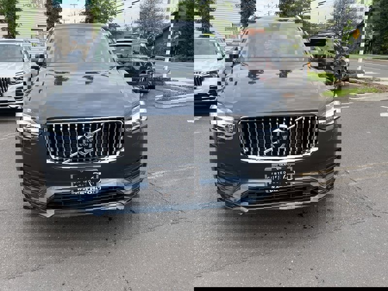 Certified 2022 Volvo XC90 T5 Momentum w/ Climate Package image 1