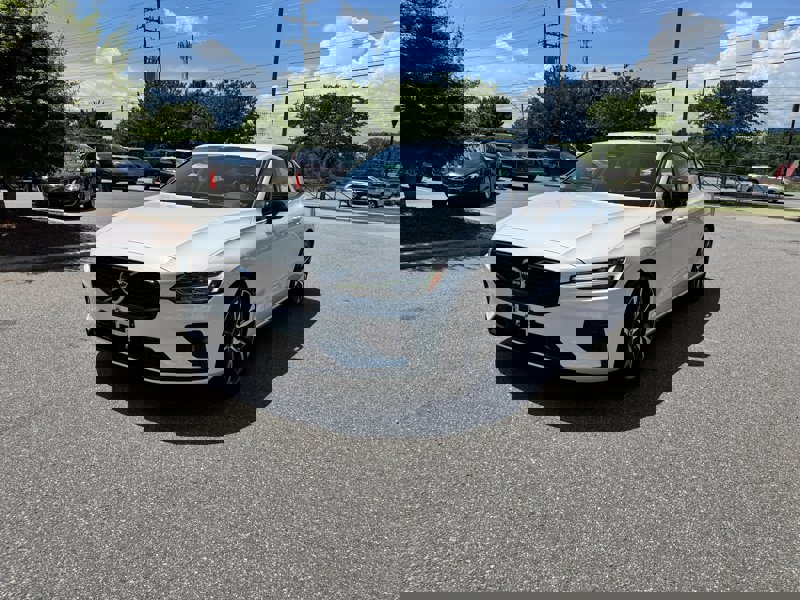 Certified 2024 Volvo S60 B5 Core image 1