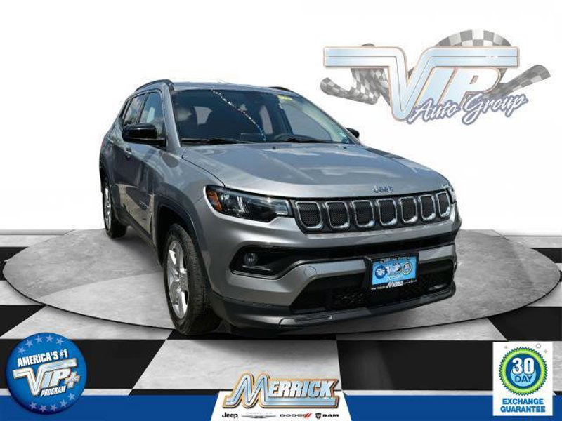 Certified 2022 Jeep Compass Latitude image 1