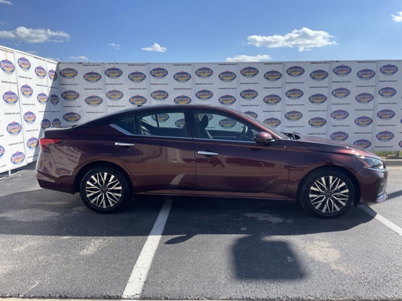 Certified 2023 Nissan Altima 2.5 SV image 1