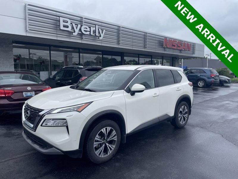 Certified 2023 Nissan Rogue SV image 1