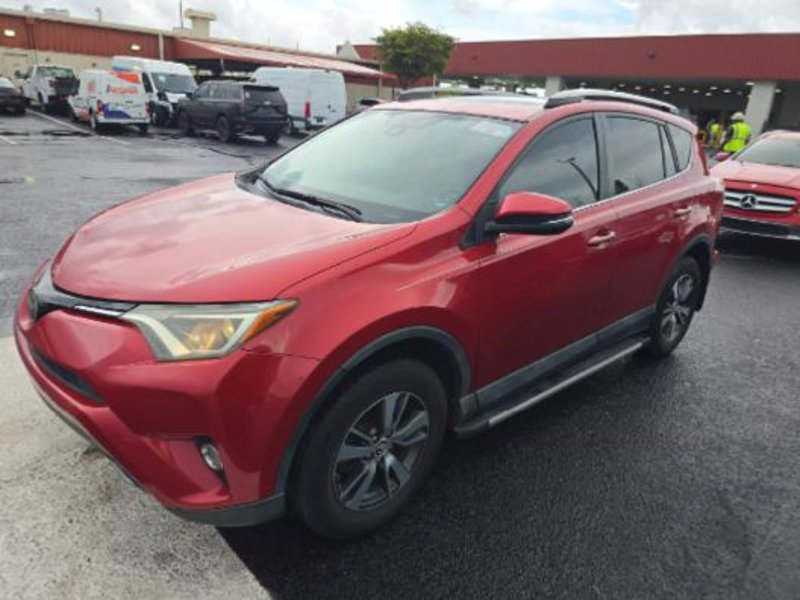 Used 2017 Toyota RAV4 XLE image 1
