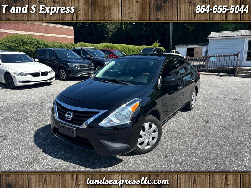 Used 2019 Nissan Versa SV image 1
