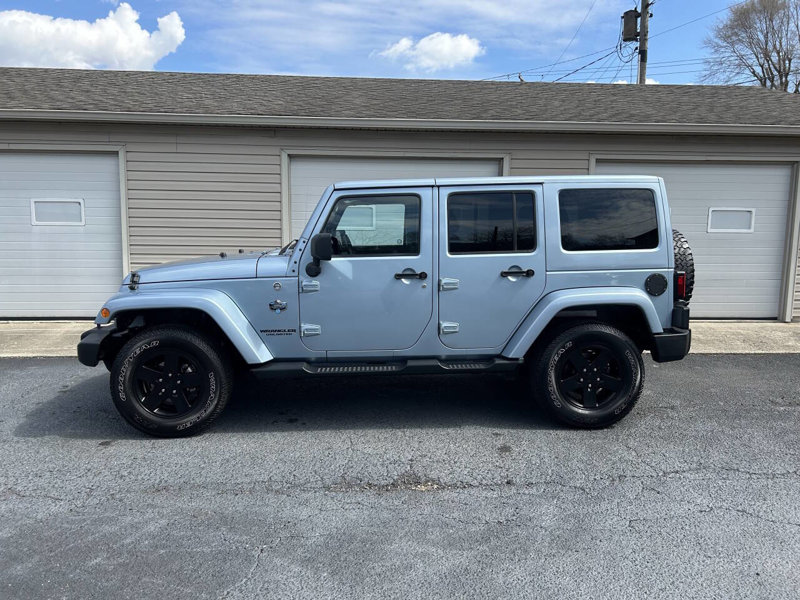 Used 2012 Jeep Wrangler Unlimited Sahara image 1