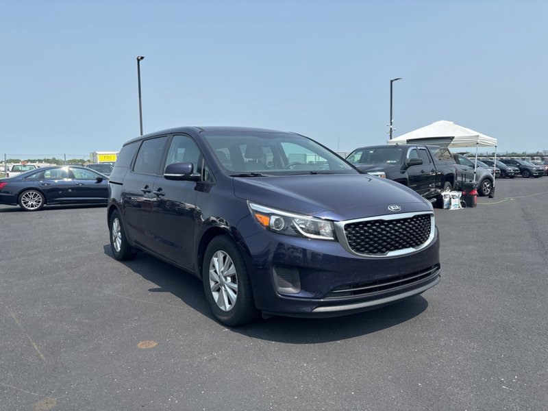 Certified 2018 Kia Sedona LX image 1