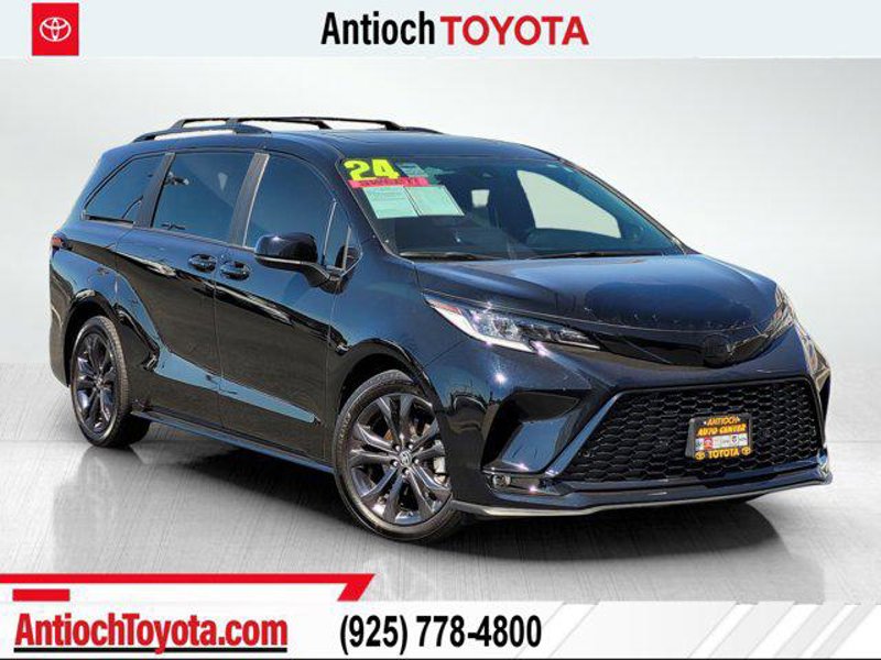 Certified 2024 Toyota Sienna XSE image 1