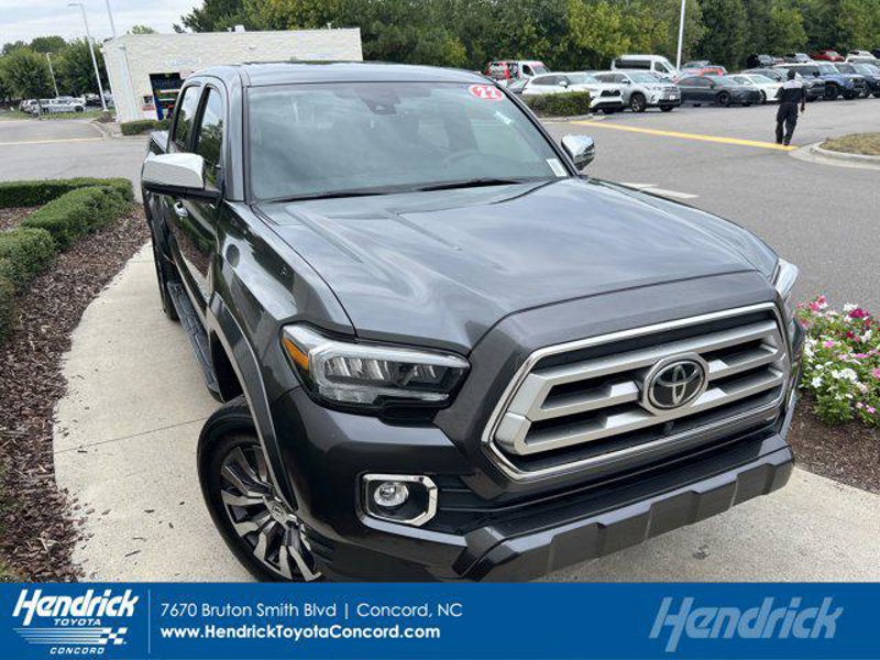 Certified 2022 Toyota Tacoma Limited image 1