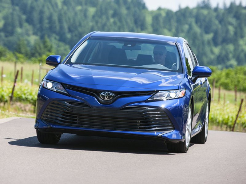 Used 2019 Toyota Camry XLE image 1
