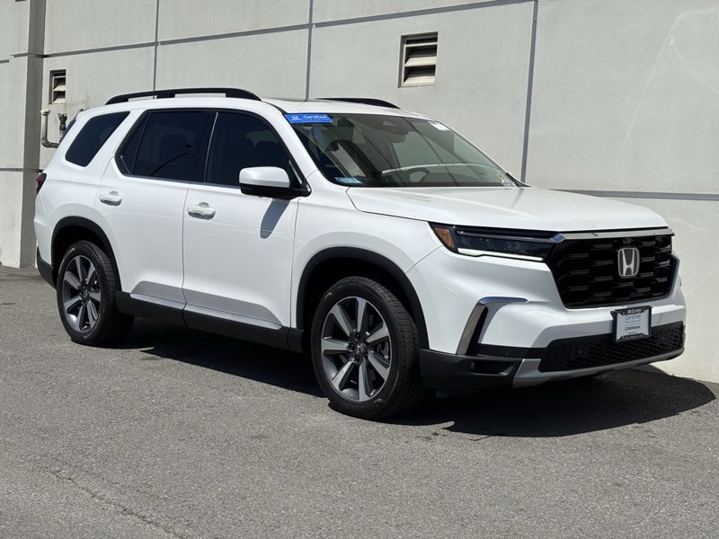 Certified 2024 Honda Pilot Elite image 1