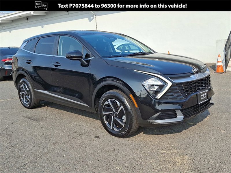 Certified 2023 Kia Sportage LX image 1