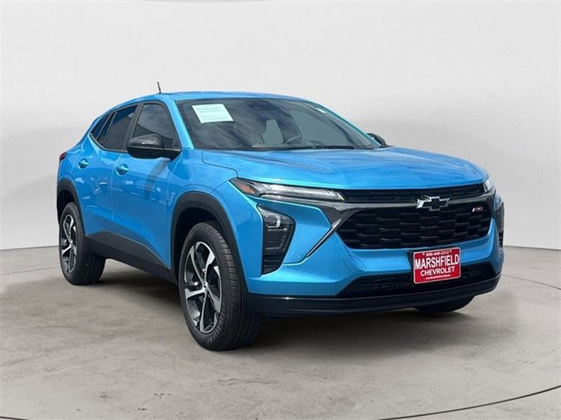 Certified 2025 Chevrolet Trax RS image 1