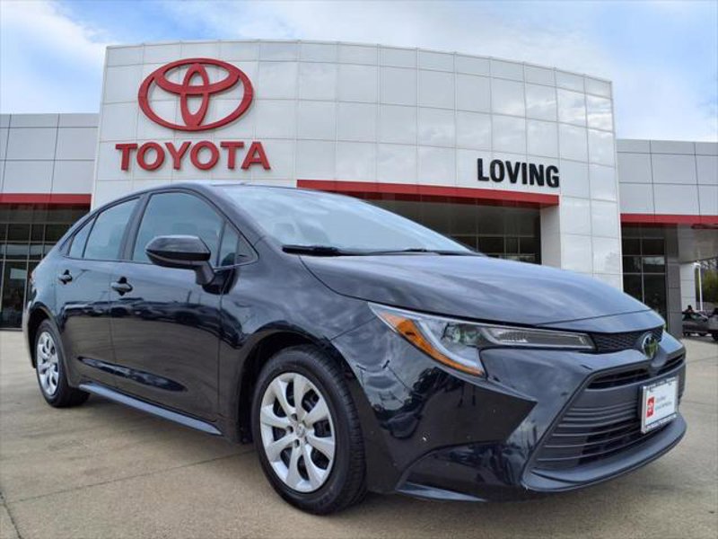 Certified 2023 Toyota Corolla LE image 1