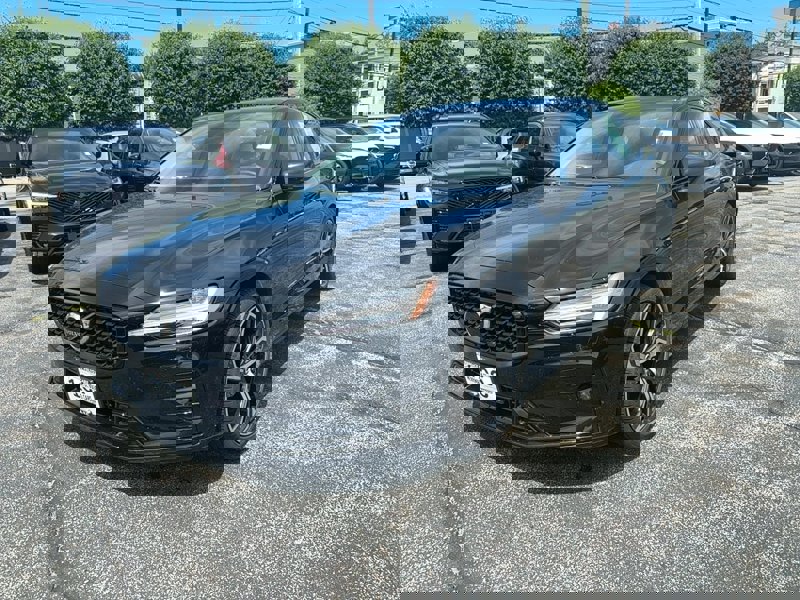 Certified 2025 Volvo S60 B5 Core image 1