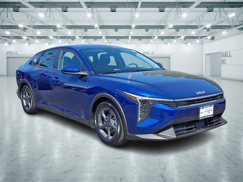 Certified 2025 Kia K4 LXS image 1