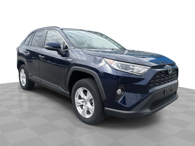 Used 2019 Toyota RAV4 XLE image 1