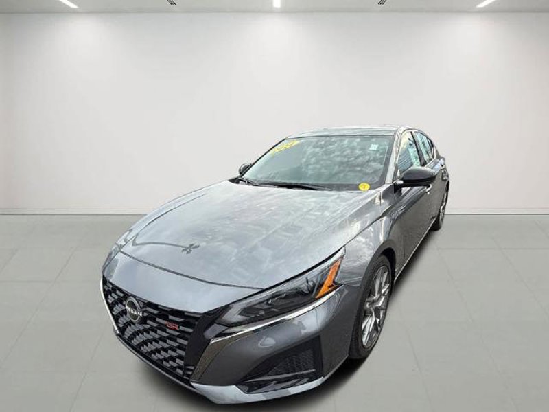 Certified 2024 Nissan Altima 2.0 SR image 1