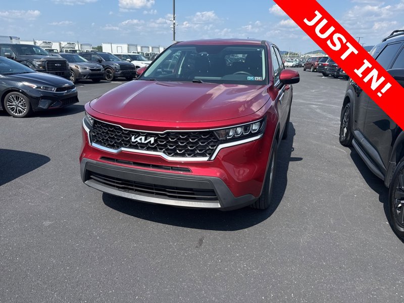 Certified 2022 Kia Sorento LX image 1