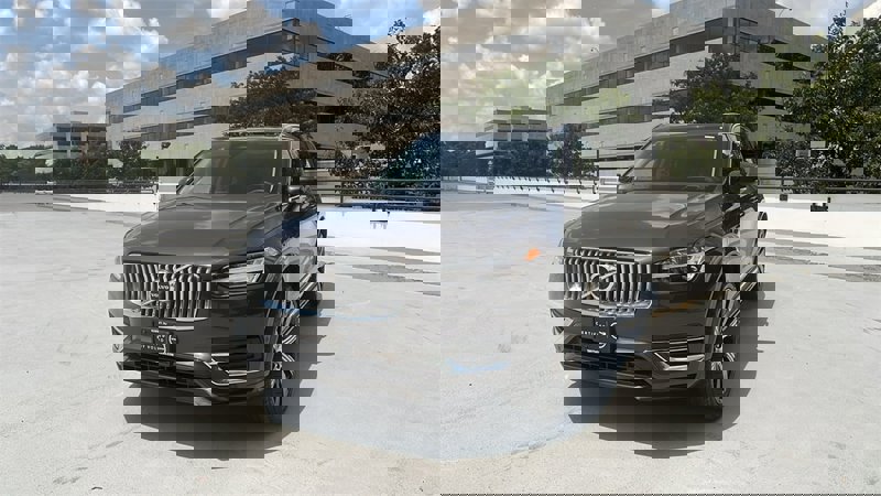 Certified 2023 Volvo XC90 T8 Ultimate w/ Protection Package image 1
