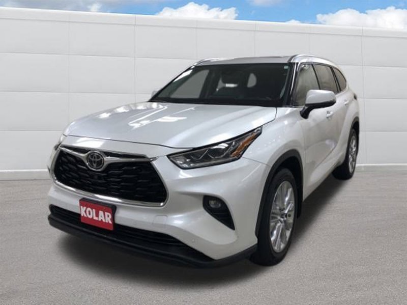 Certified 2022 Toyota Highlander Limited image 1