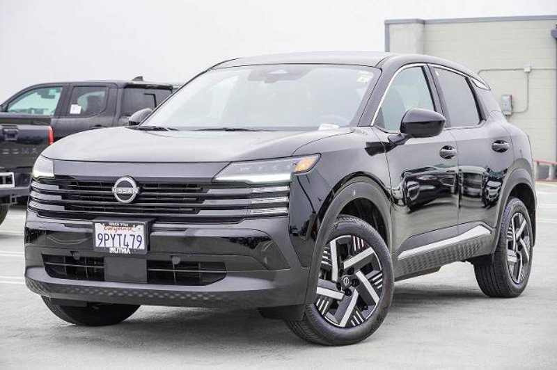 Certified 2025 Nissan Kicks SV image 1