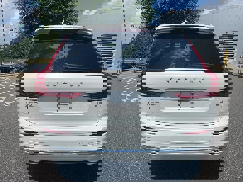 Certified 2022 Volvo XC60 B5 Inscription image 1