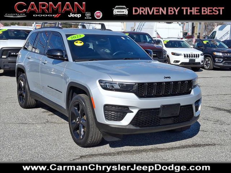 Certified 2022 Jeep Grand Cherokee Altitude image 1