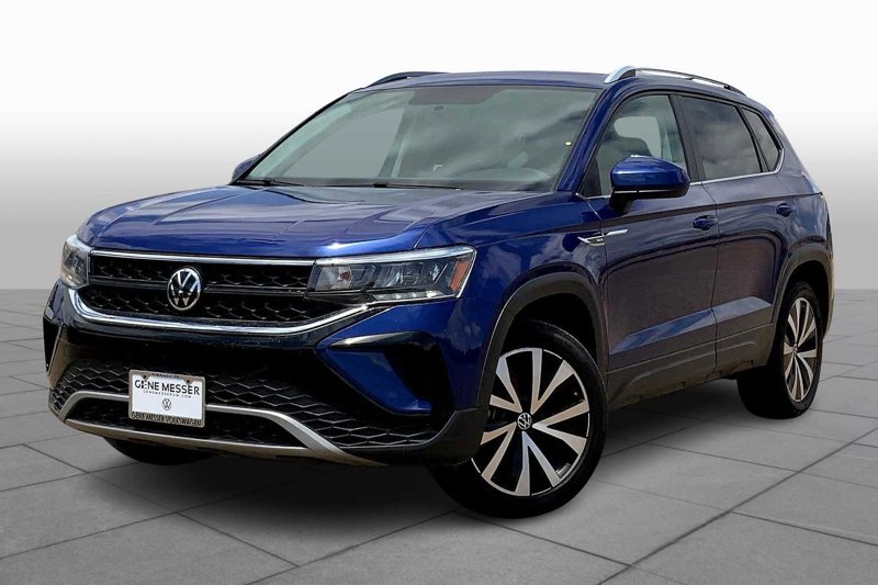 Certified 2022 Volkswagen Taos SE image 1
