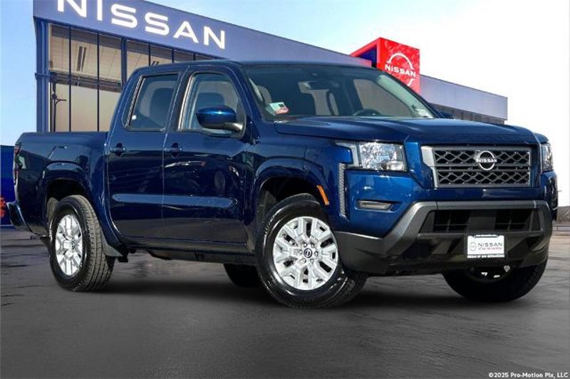 Certified 2023 Nissan Frontier SV image 1