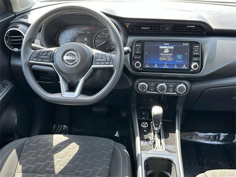 Certified 2023 Nissan Kicks SV image 1
