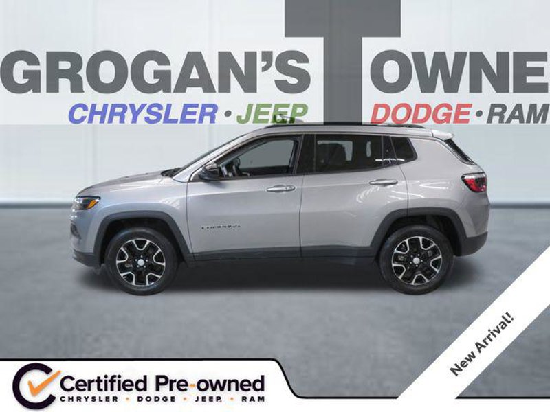 Certified 2022 Jeep Compass Latitude image 1