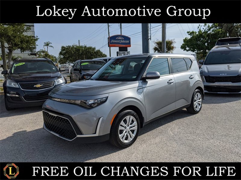 Certified 2023 Kia Soul LX image 1
