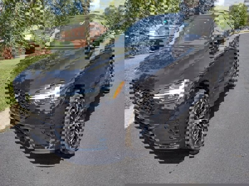 Certified 2025 Volvo XC60 B5 Plus w/ Protection Package Premier image 1