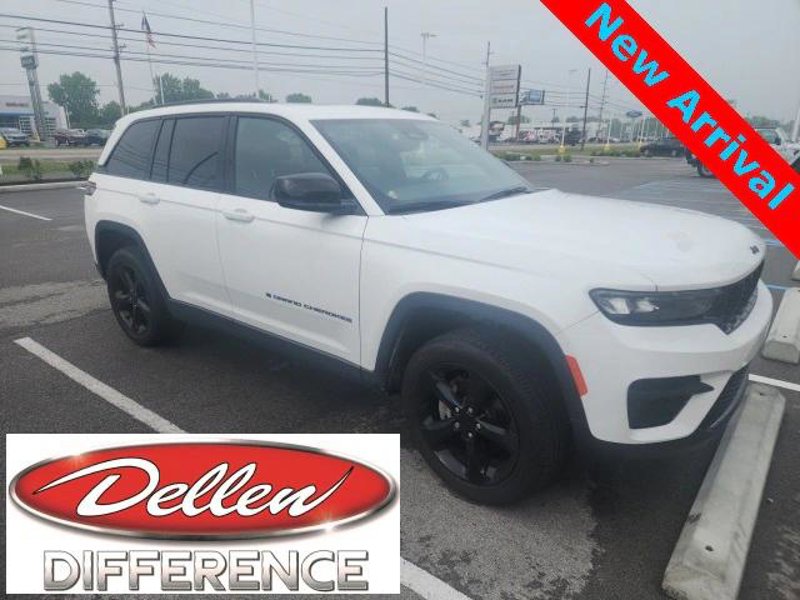 Certified 2023 Jeep Grand Cherokee Altitude image 1
