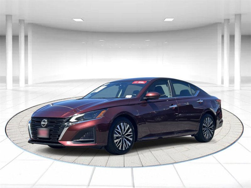 Certified 2023 Nissan Altima 2.5 SV image 1